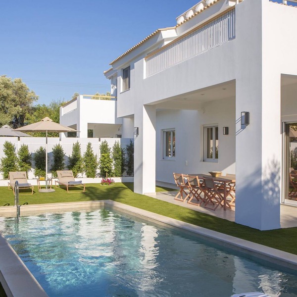 Spacious Luxury Villa close to the beach and Lefkadas' center