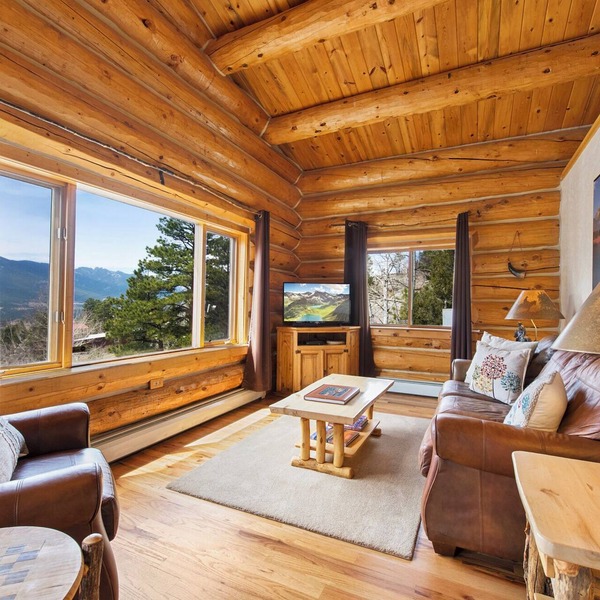 Spacious Mountain Home with Amazing Mountain Views