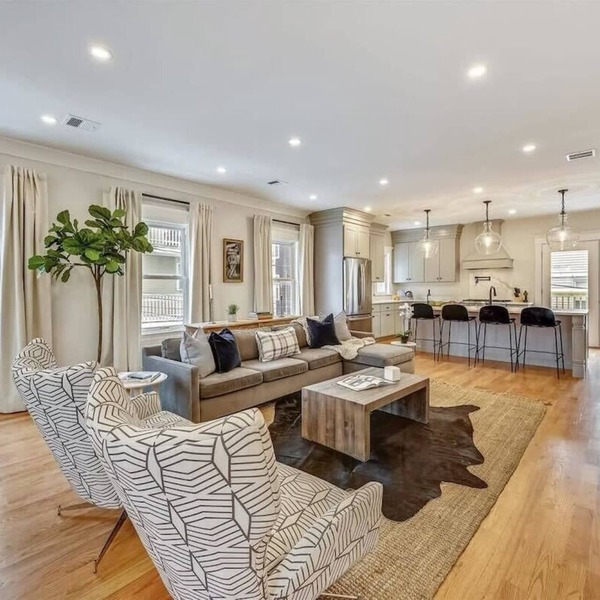 Spacious, New Renovation | Near T