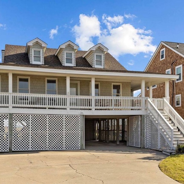 Spacious Oceanfront Vacation Home on Ocean Ridge Drive Atlantic NC
