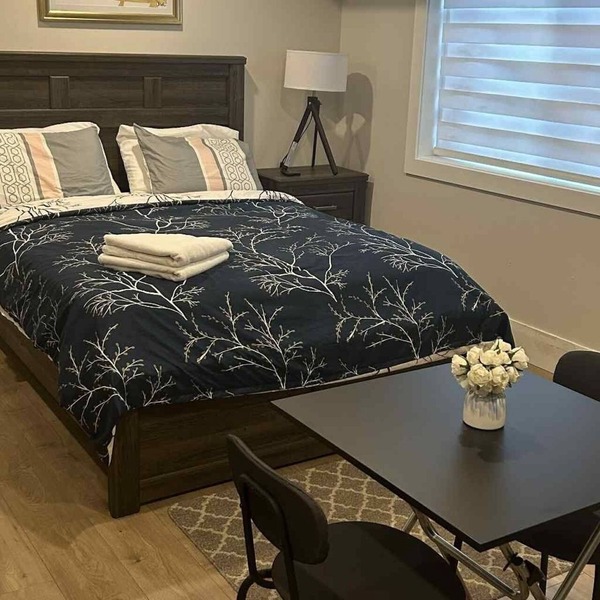 Spacious One Bedroom Suite Right in Downtown Maple Ridge!