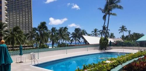 Spacious One Bedroom Harbor View Condos at Ilikai Marina With Private Balcony