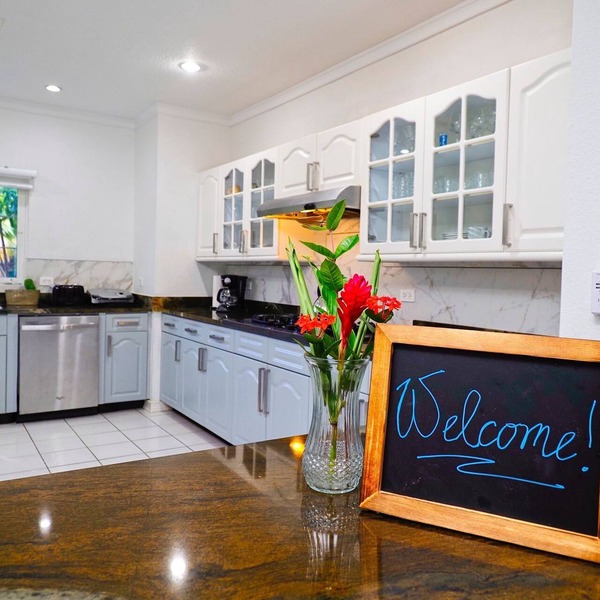 Spacious Open Concept Large family house with 3 bedrooms. Amazing space.