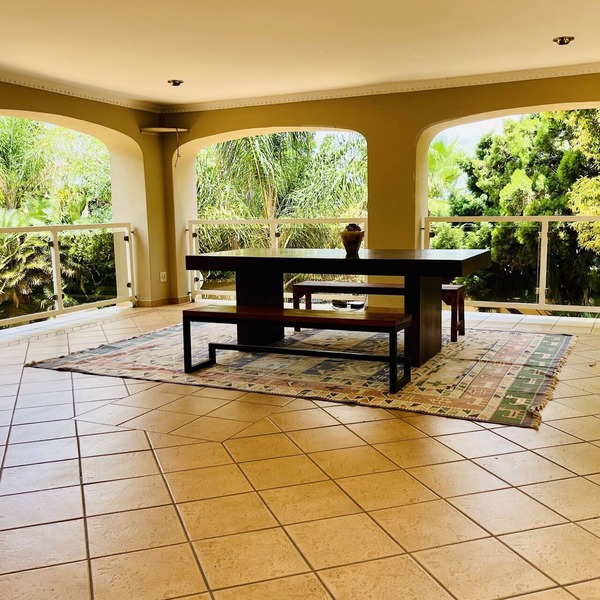 Spacious Peaceful 5 Bedroom House