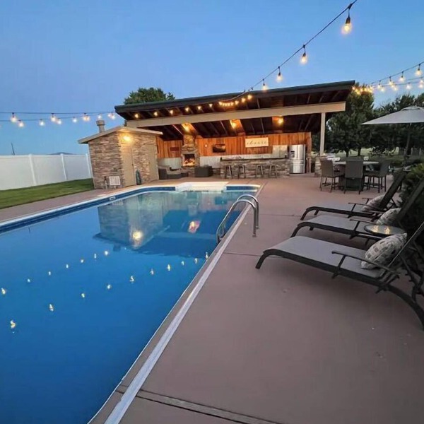 Spacious Poolside Home - perfect for retreats & all types of family gatherings.