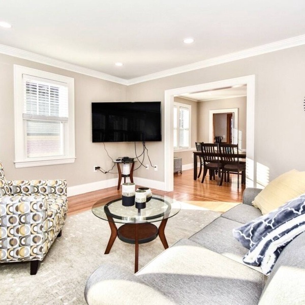 Spacious Private Retreat Near Downtown Boston!