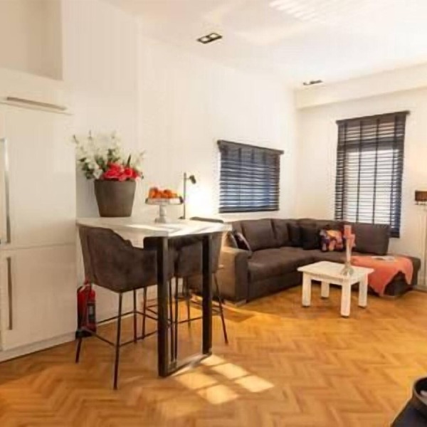 Spacious private apartment, 90m2, 25min from Amsterdam