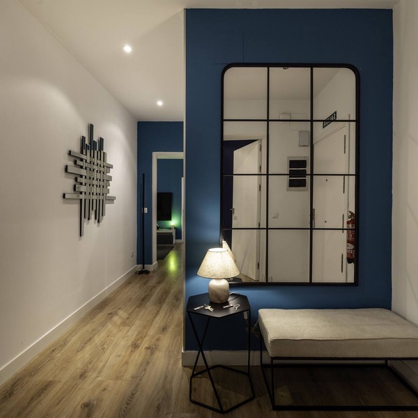 Spacious quiet 3 bedrooms apartment super center