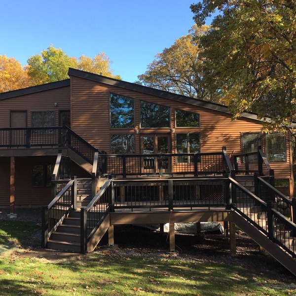 Spacious Secluded Lakehouse