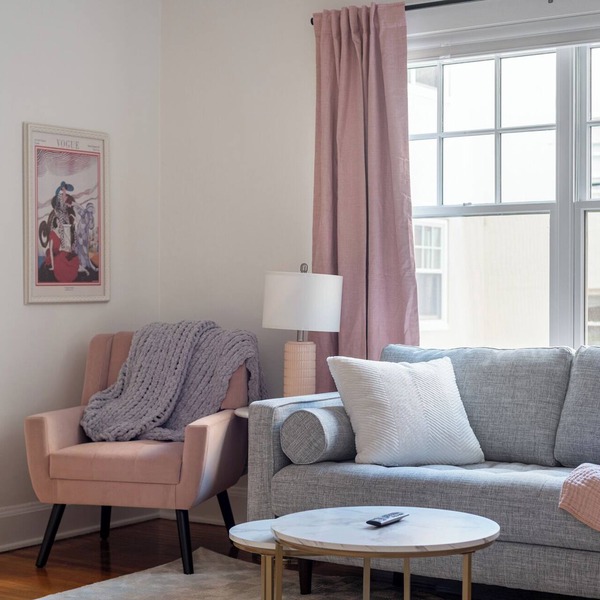 Spacious Studio Steps to 23rd & Trader Joe's + Parking Included