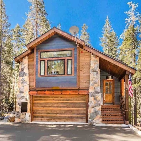 Spacious Three-level Home near Sugarbowl