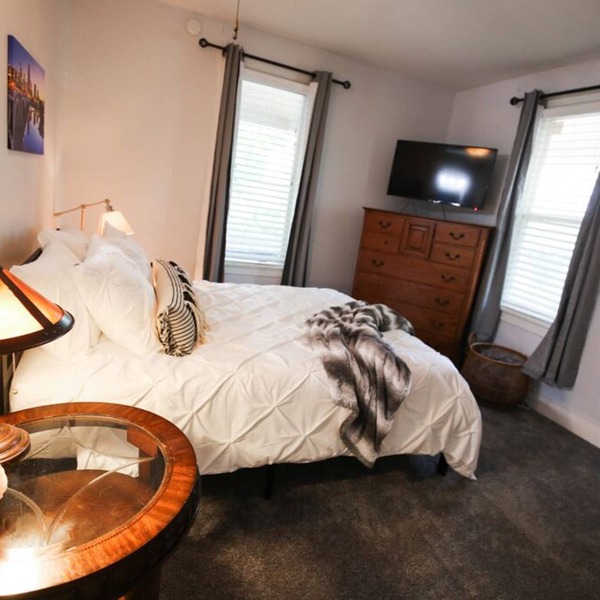 Spacious Victorian 3BR Long Stays by Lux Life