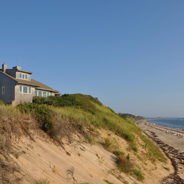 Spacious Waterfront Home With Private Beach. Modern. Friendly To Kids & Adults