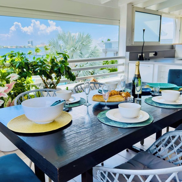 Spacious Waterfront 2-Bedroom Condo w/2 Bathrooms, Pool, AC