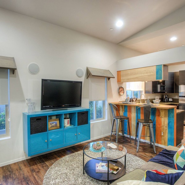 SPARKLING CLEAN-CANAL Walking/Running/Biking to Baseball, Downtown Events & Mo