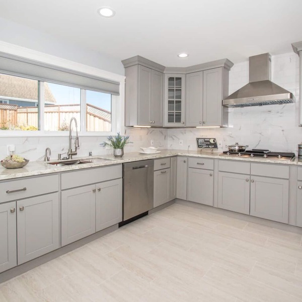 Sparkling Clean Newly Built Luxury Ocean View 5 BR/3 BA Near SF/SFO+Free Parking