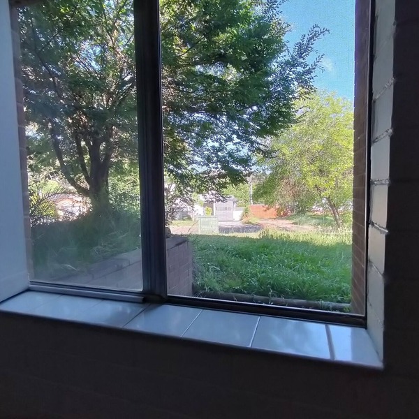 Specious studio next to the Canberra Hospital