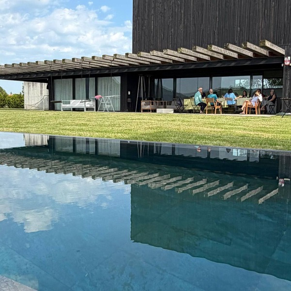 Spectacular architect's house with wonderful views of the meadows of Cantabria.
