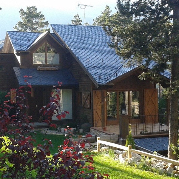 Spectacular wooden house in ski resort Port de comte