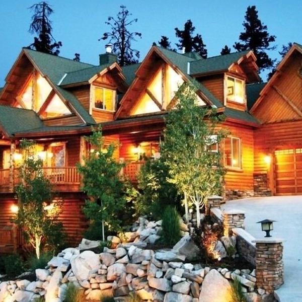 Spectacular Mountain Lodge To Fit All