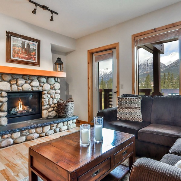 Spectacular Mountain views in Rundle Cliffs Lodge
