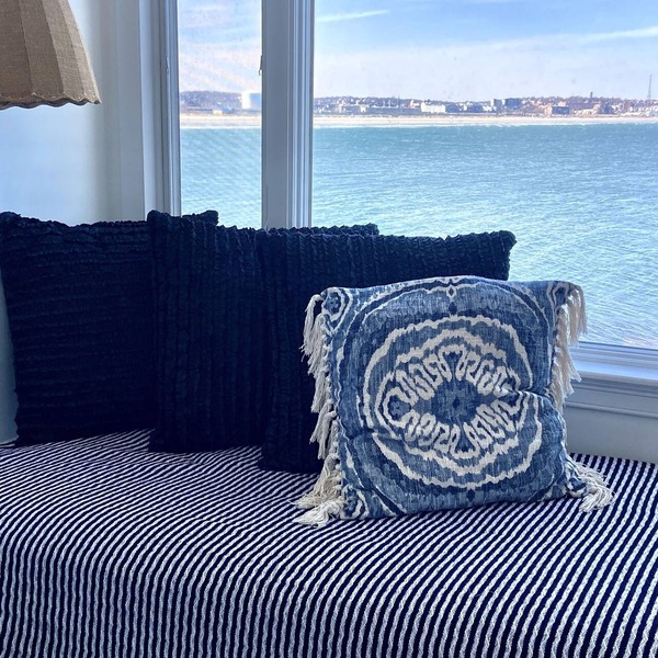 Spectacular OCEANFRONT apt near BOSTON, SALEM + Logan Airport