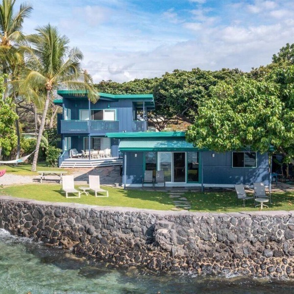Spectacular Oceanfront Puako Cottage