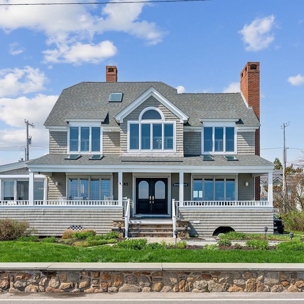 Spectacular Oceanfront Beach House on Gooch's Beach