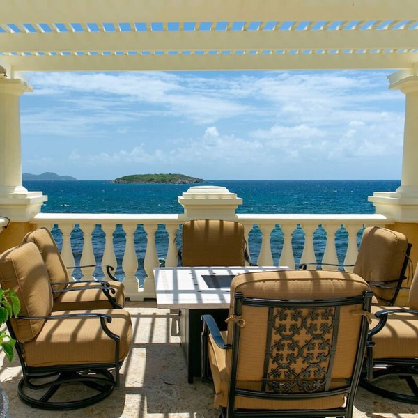 Spectacular Oceanfront 4 BDRM Expansive Villa