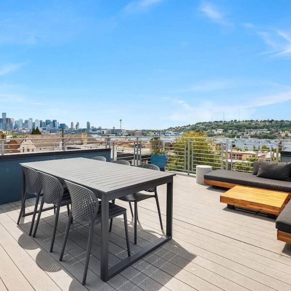 Spectacular Views from this 3 Bedroom Designer Home w/Priv Rooftop, AC