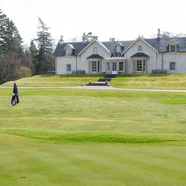 Spey Valley House - Eight Bedroom Villa, Sleeps 16