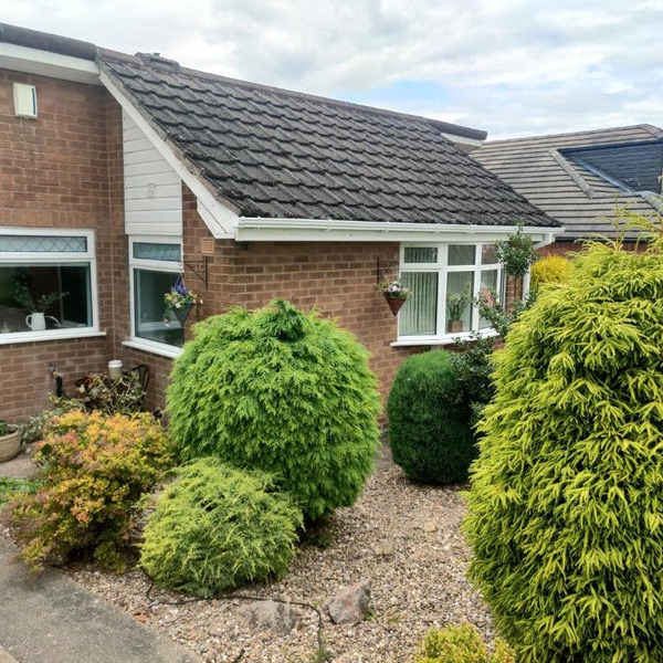 Split Level Bungalow - Sleeps4 - Close to walks
