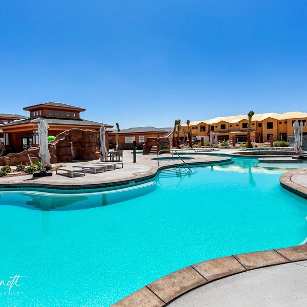Spotless new private home in Zion Resort. Great pool. Relax, explore. Wireless.