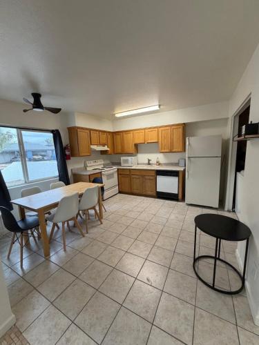 Spring Training Special Comfy 3 Bedroom