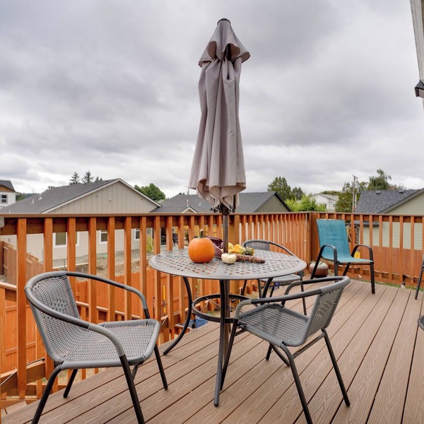 Springfield Apt w/Deck + Central Location!