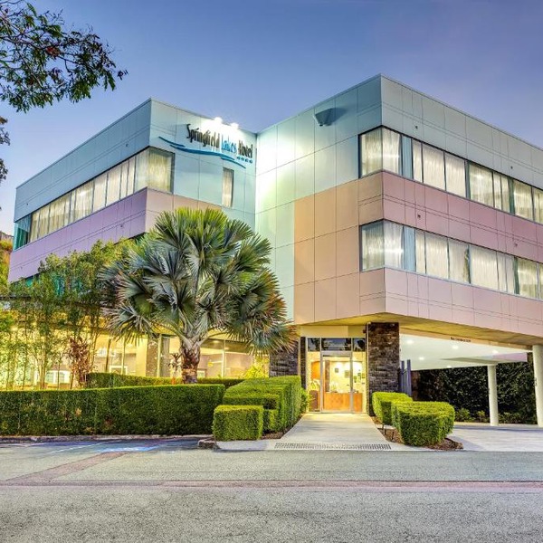 Springfield Lakes Boutique Hotel