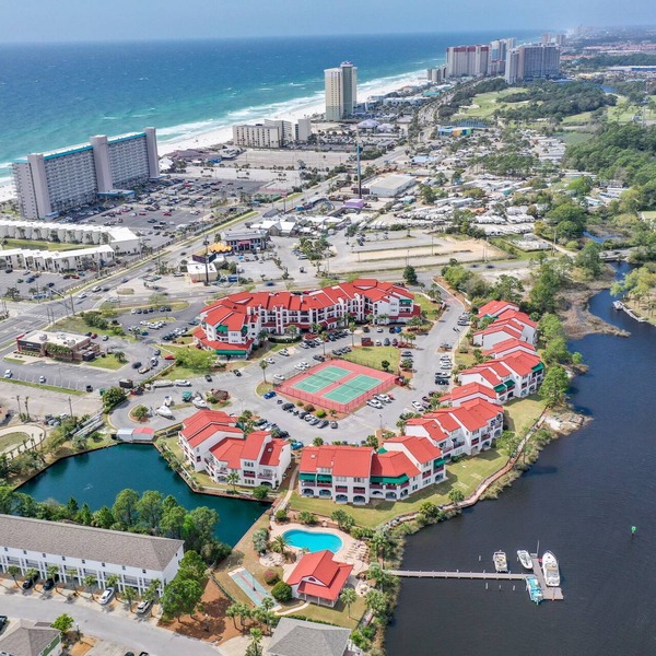 St Thomas Square By Panhandle Getaways