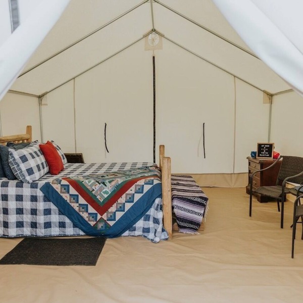 “Stargazer” Scenic Glamping Trails + Creek Access
