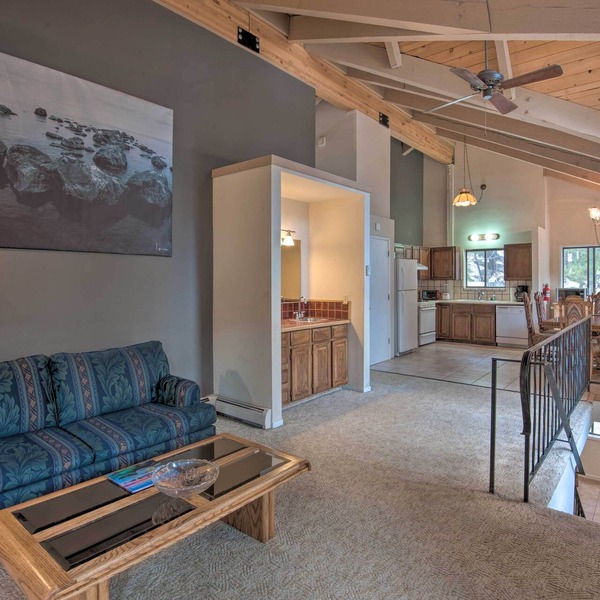 Stateline Ski House: Walk to Boulder Lift!