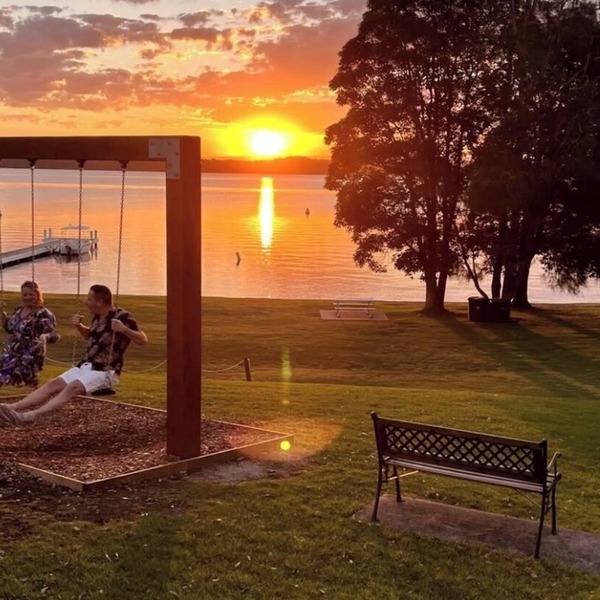 Stay a while @Murray’s Beach Retreat | Family & Pet-friendly