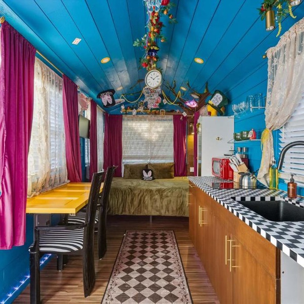 Stay Portland - Mississippi Micro-Luxe - Mid-Century Style