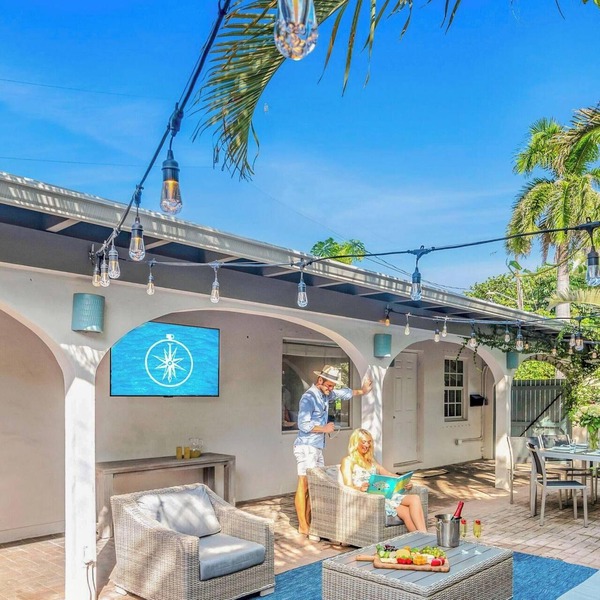 Steps from Beach/Quaint Cottage/Hot Tub/Surf Key/H0MES