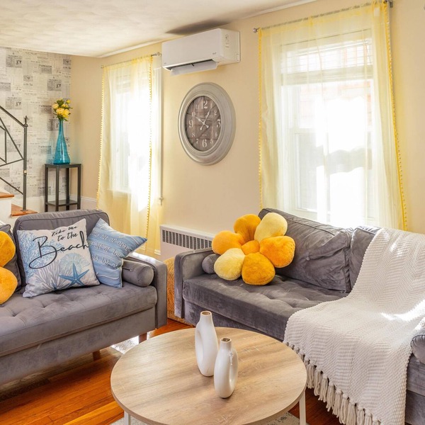 Steps from the ocean minutes from Boston Beach house for rent 10% off first week