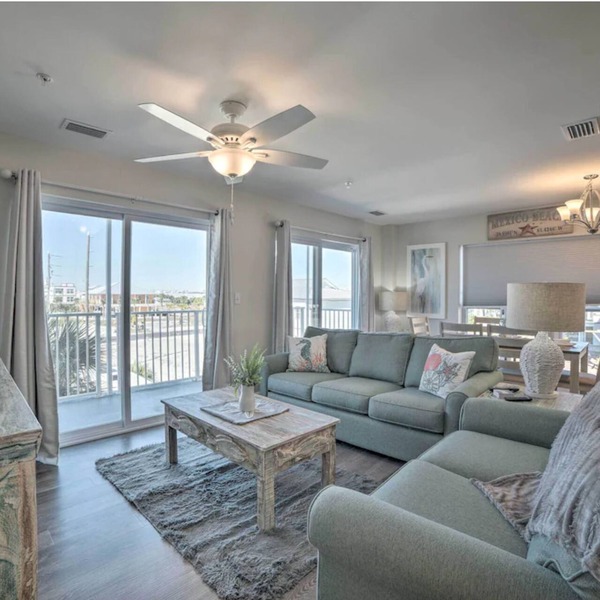 Steps to Beach + Gulf Views - 2BR/2BA - No Hidden Fees - Sleeps 8