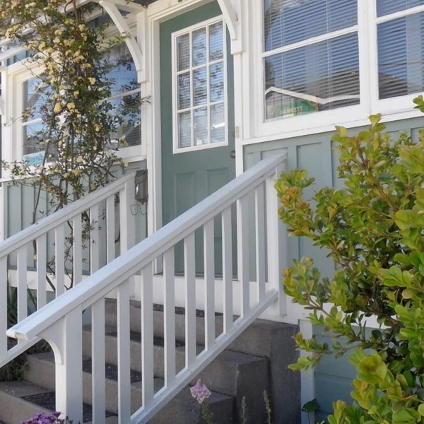 Steps to ocean. Across the street from the Municipal Golf Course. License 0020