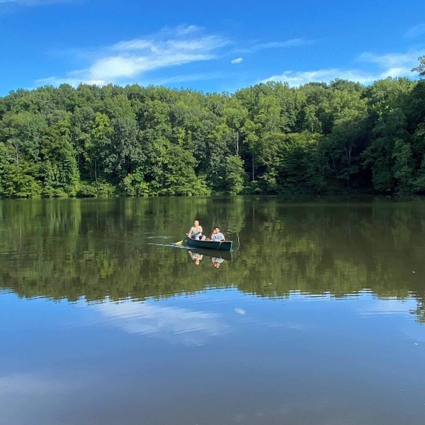 Still Waters a secluded quiet lake front home close to Hampden Sydney & Longwood