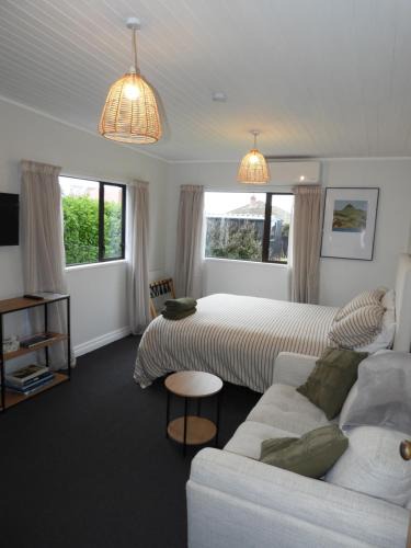 Stirling St Surf Villa