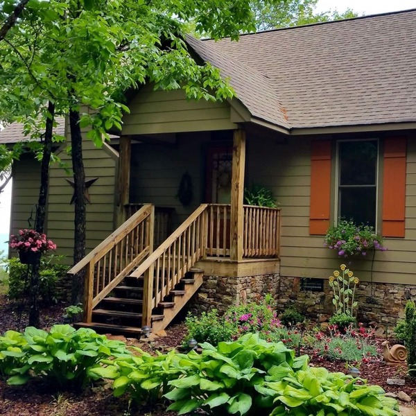 Stoneridge Cottage II - Quality Amenities with a Million Dollar Mountain View