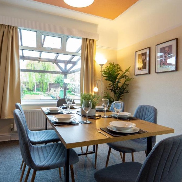 Strawberry Fields House - Air Host & Stay - 3 Bedroom