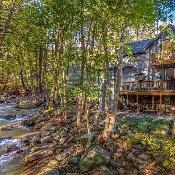 Stream Come True! Ski, hike, spa, flow, relax.